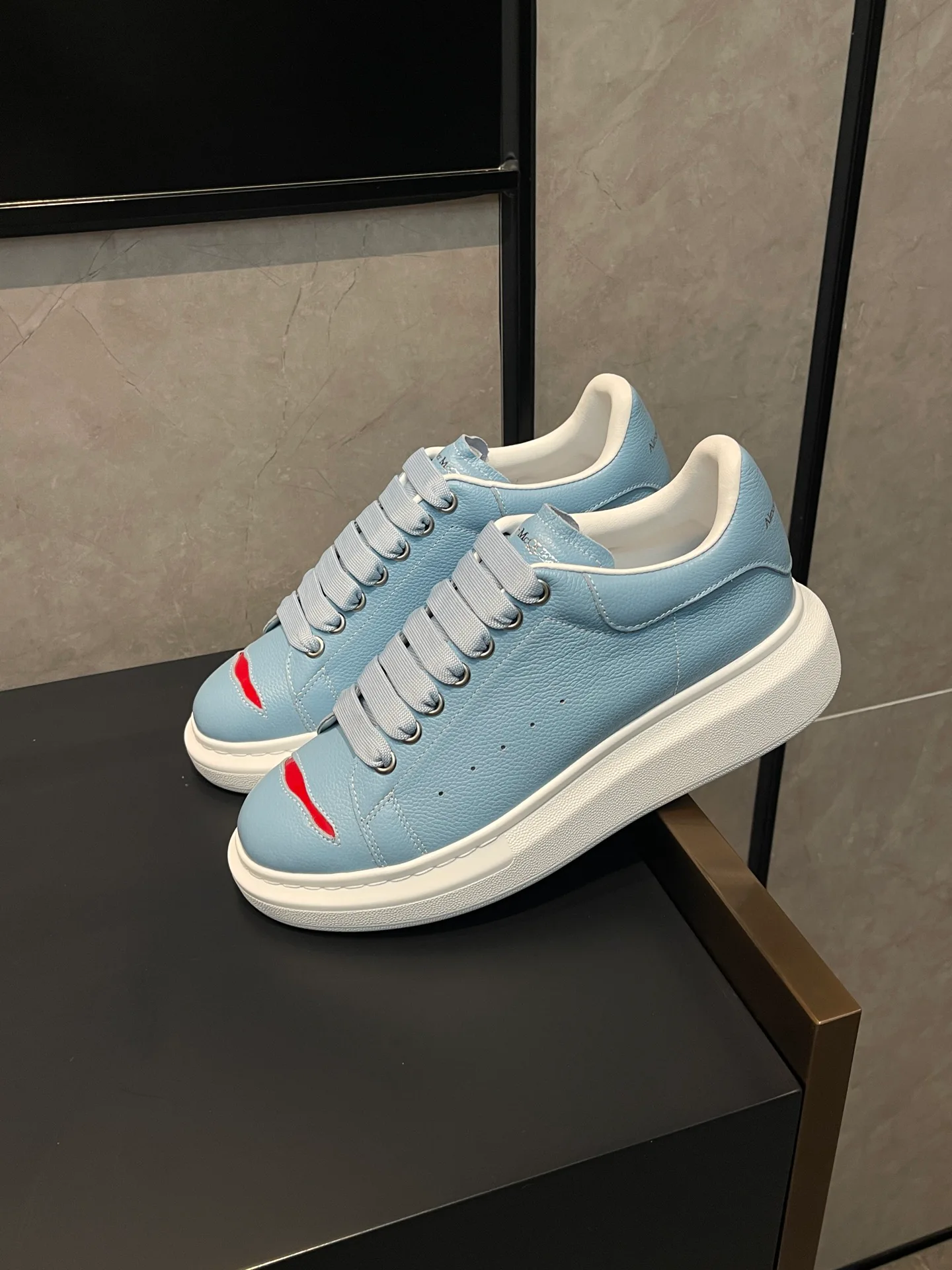 Women's Sneakers ALEXANDER MCQUEEN 18363939