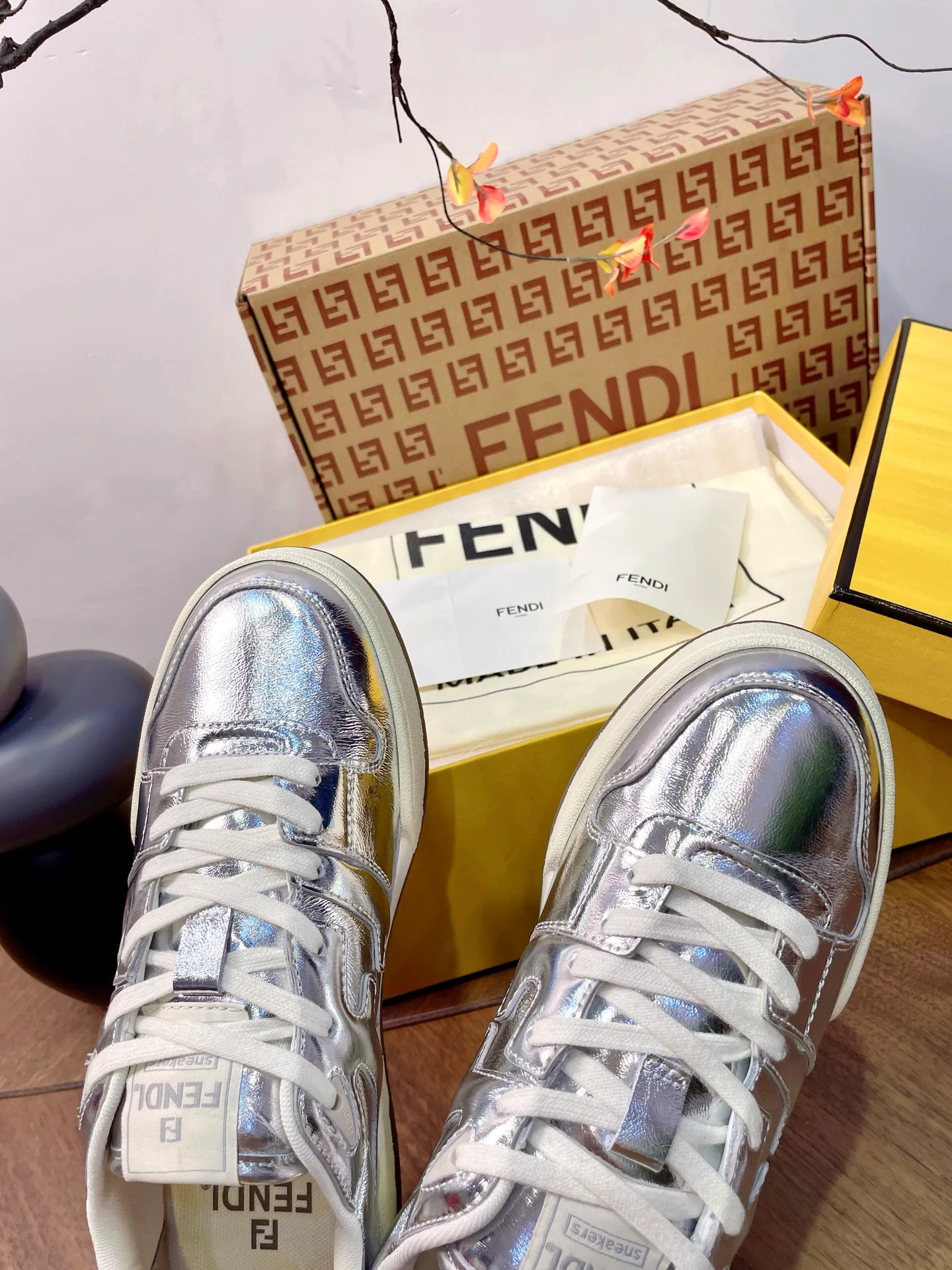 Women's Sneakers FENDI 17957326