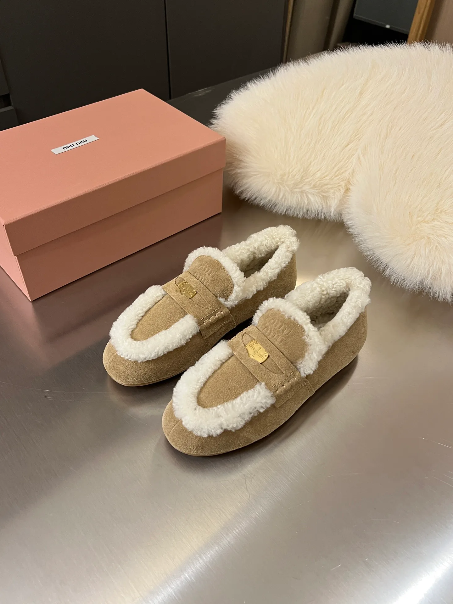Women's Loafers And Moccasins MIU MIU 17948620