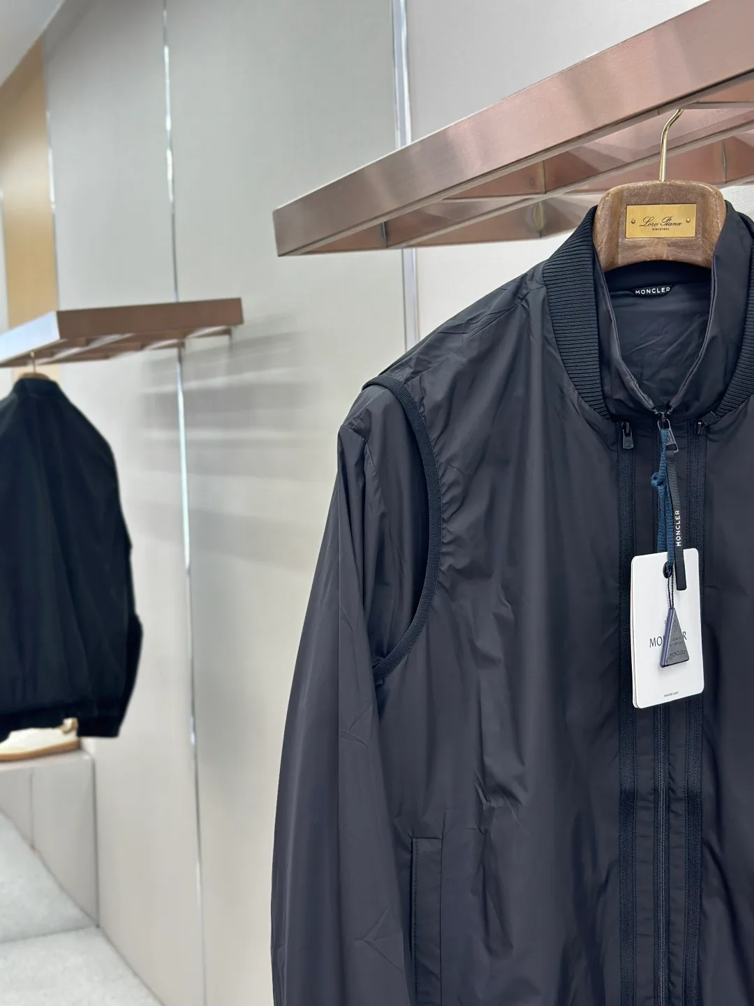 Men's Jackets And Down Jackets MONCLER 17468332