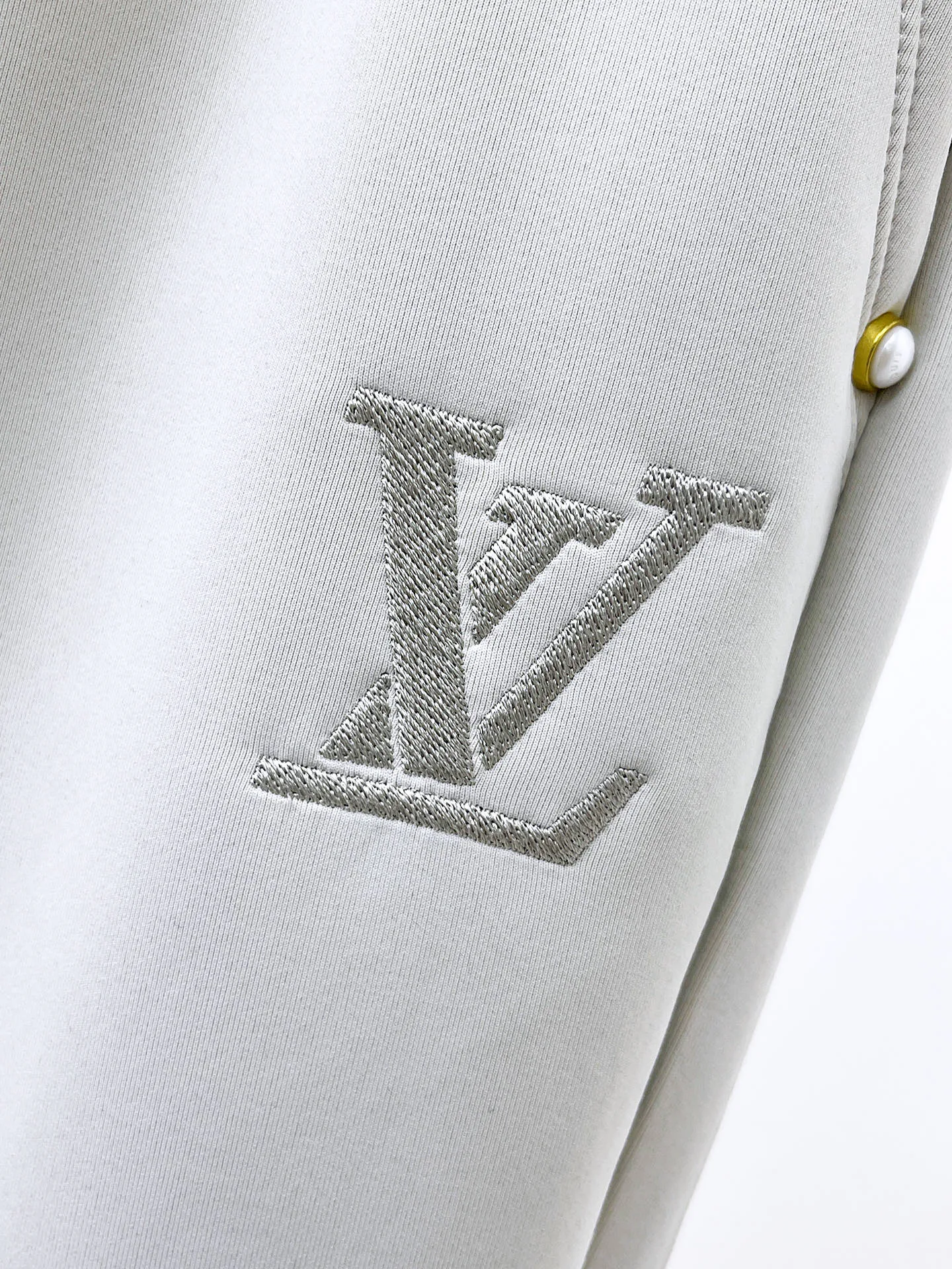 Men's Trousers LOUIS VUITTON 18399332