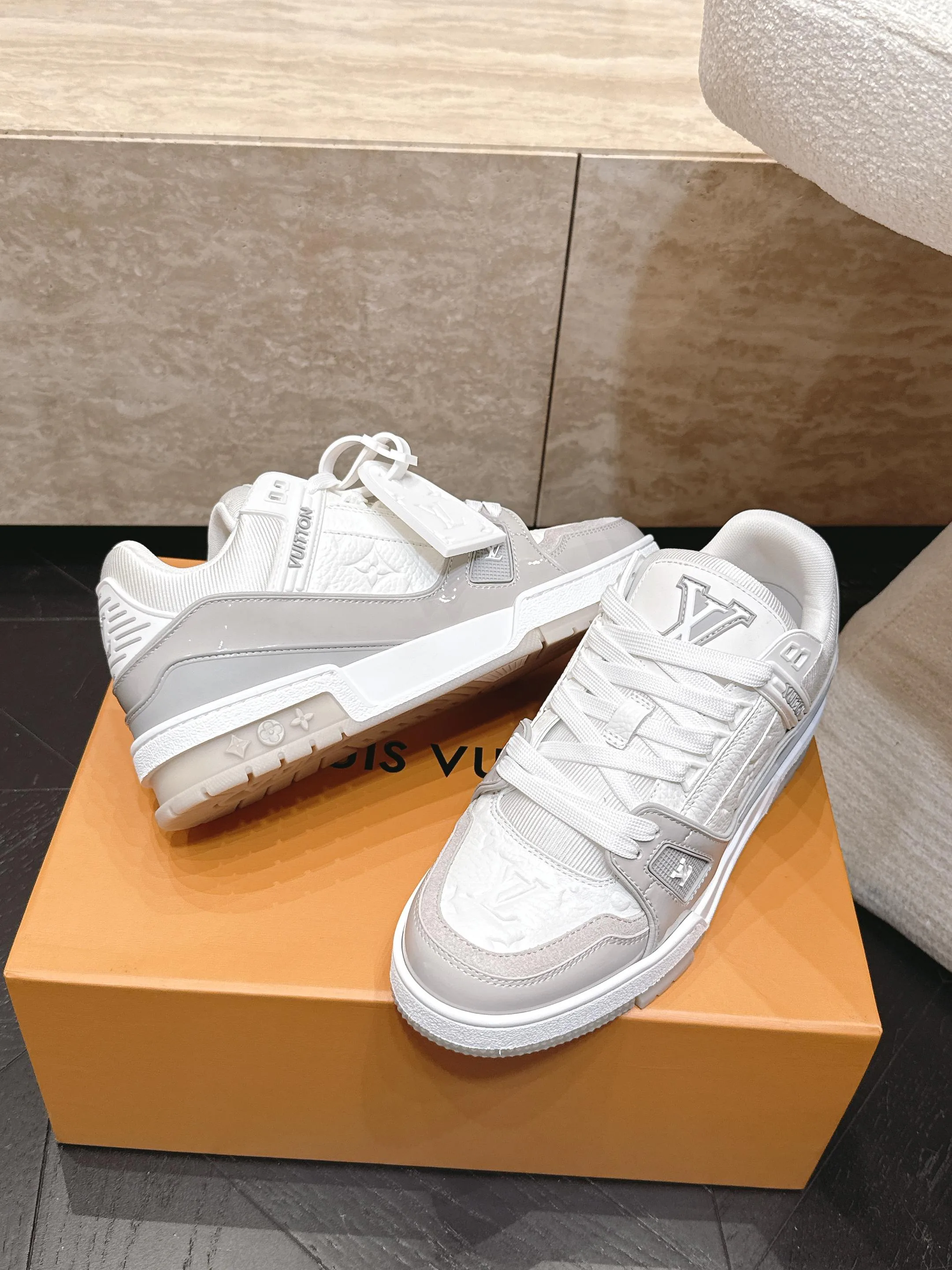 Men's Sneakers LOUIS VUITTON 17845995
