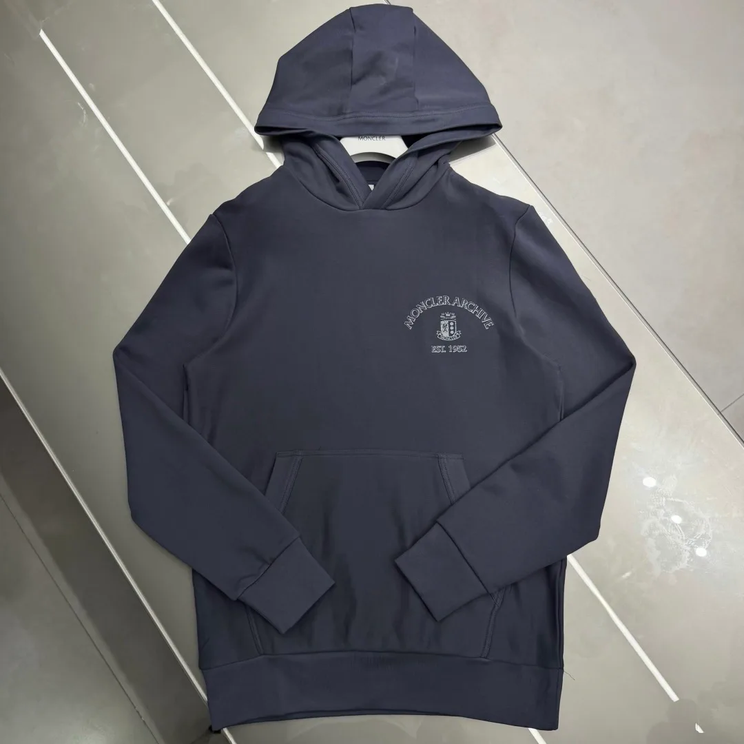 Men's Sweatshirts And Hoodies MONCLER 17391787