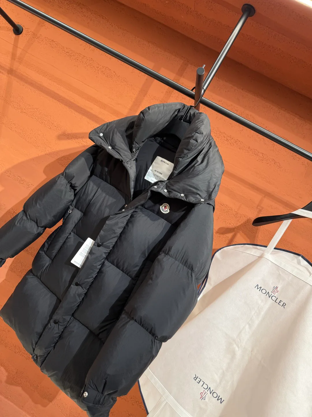 Men's Jackets And Down Jackets MONCLER 18487555