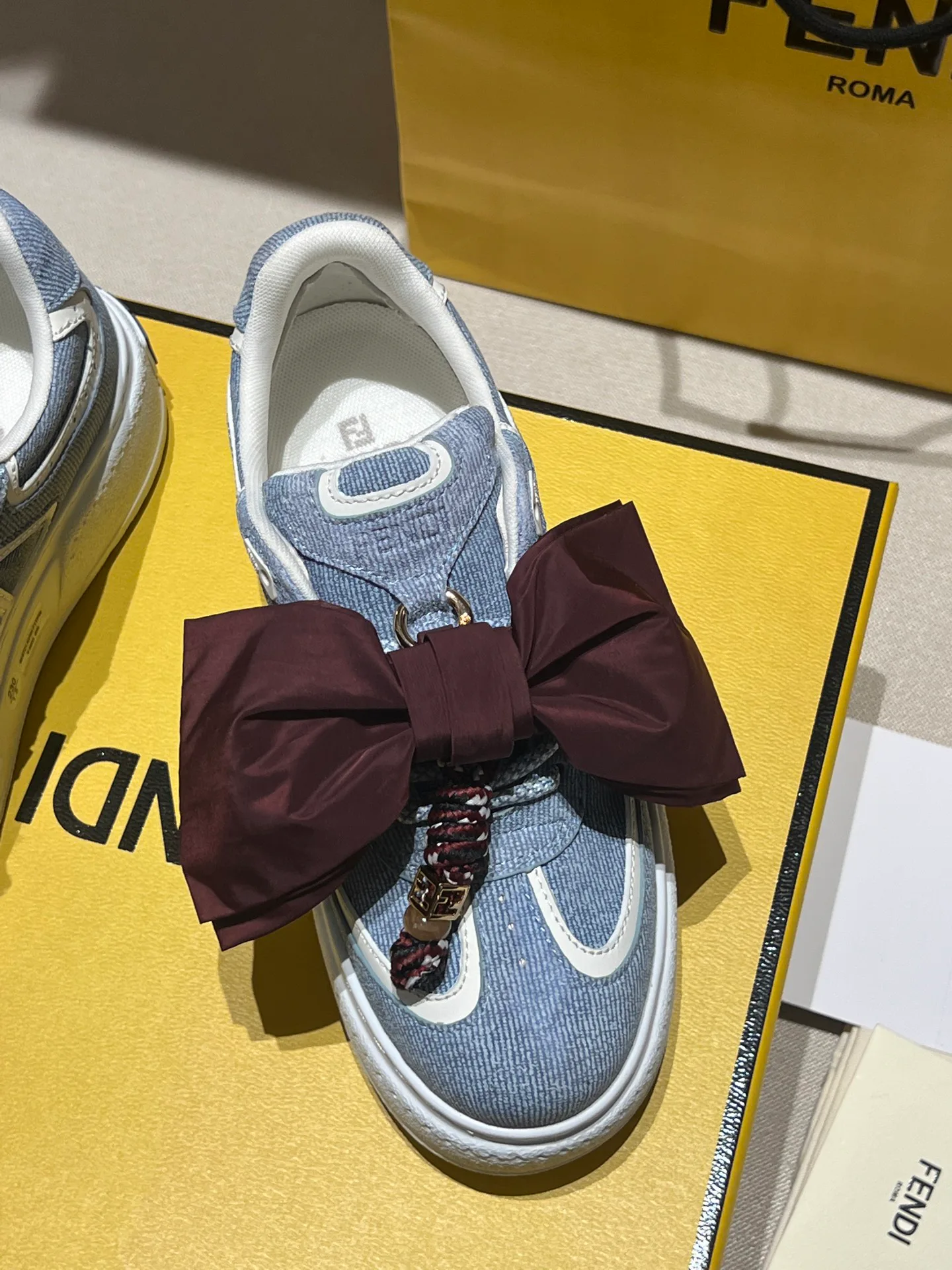 Women's Sneakers FENDI 18020690