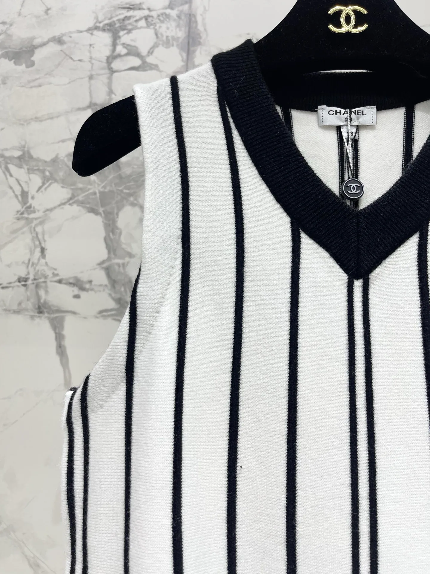 Women's Vests CHANEL 18138579