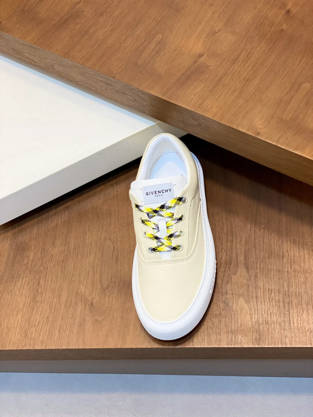 Men's Sneakers GIVENCHY 18449131