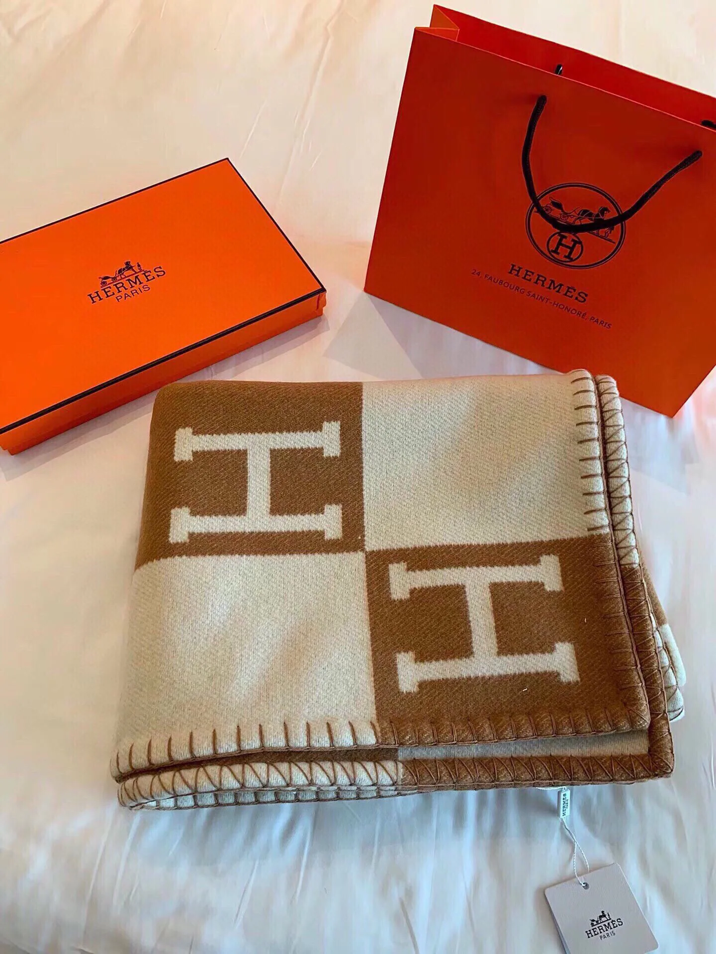 Textiles HERMES 18002675