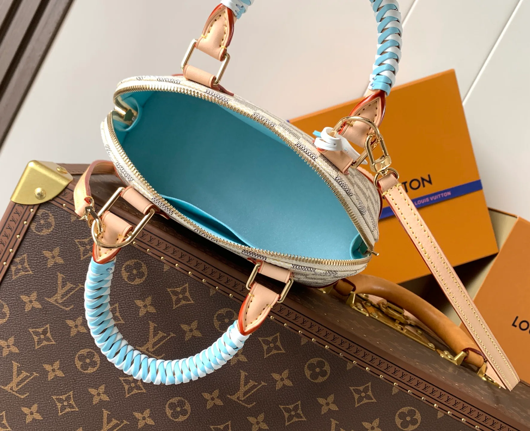 Women's Classic Handbags LOUIS VUITTON 16934197