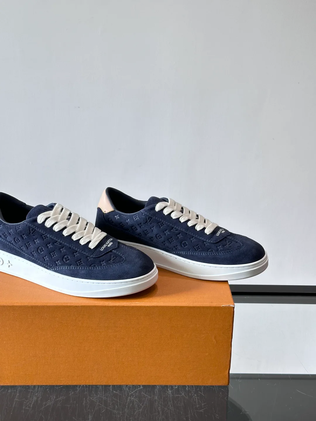 Men's Sneakers LOUIS VUITTON 17961797