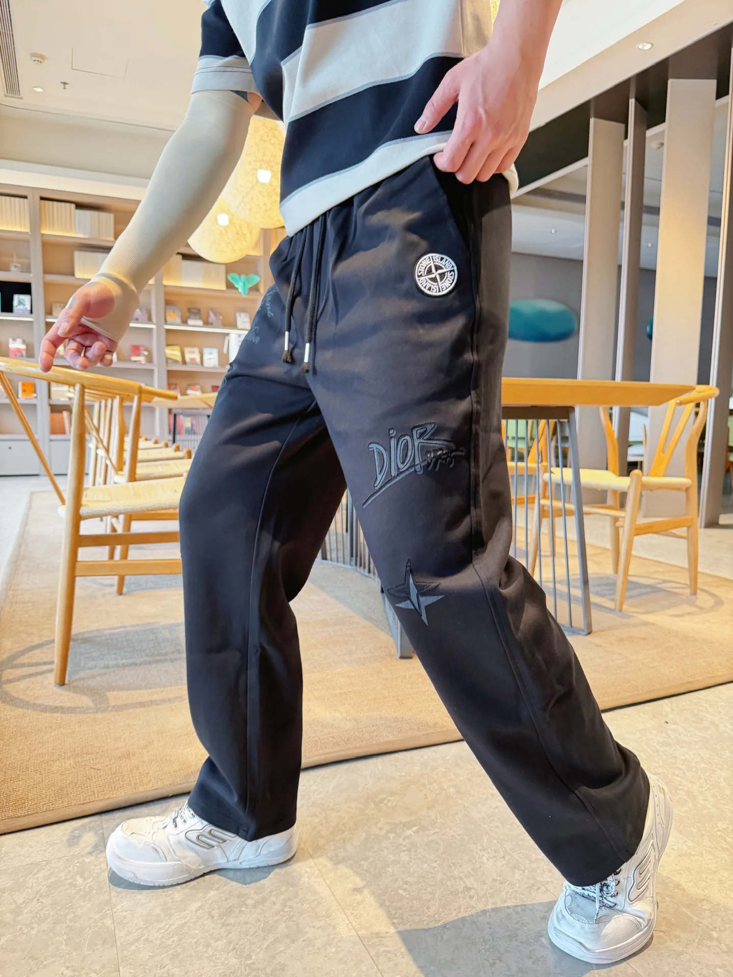 Men's Trousers CHRISTIAN DIOR 18345774