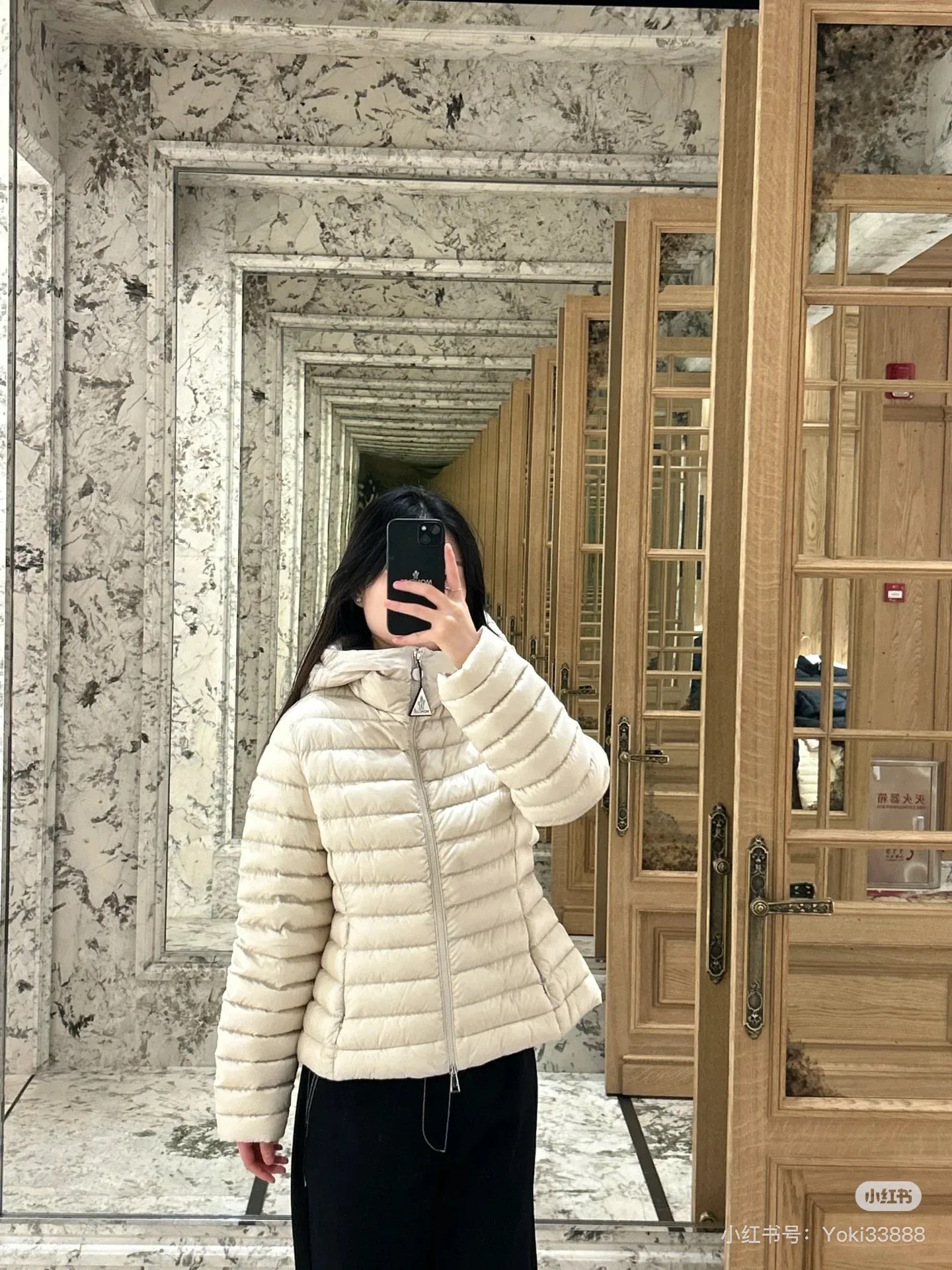 Women's Jackets And Down Jackets MONCLER 17856721