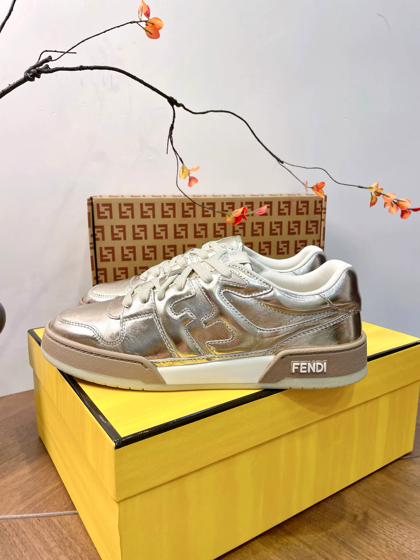 Women's Sneakers FENDI 17957327