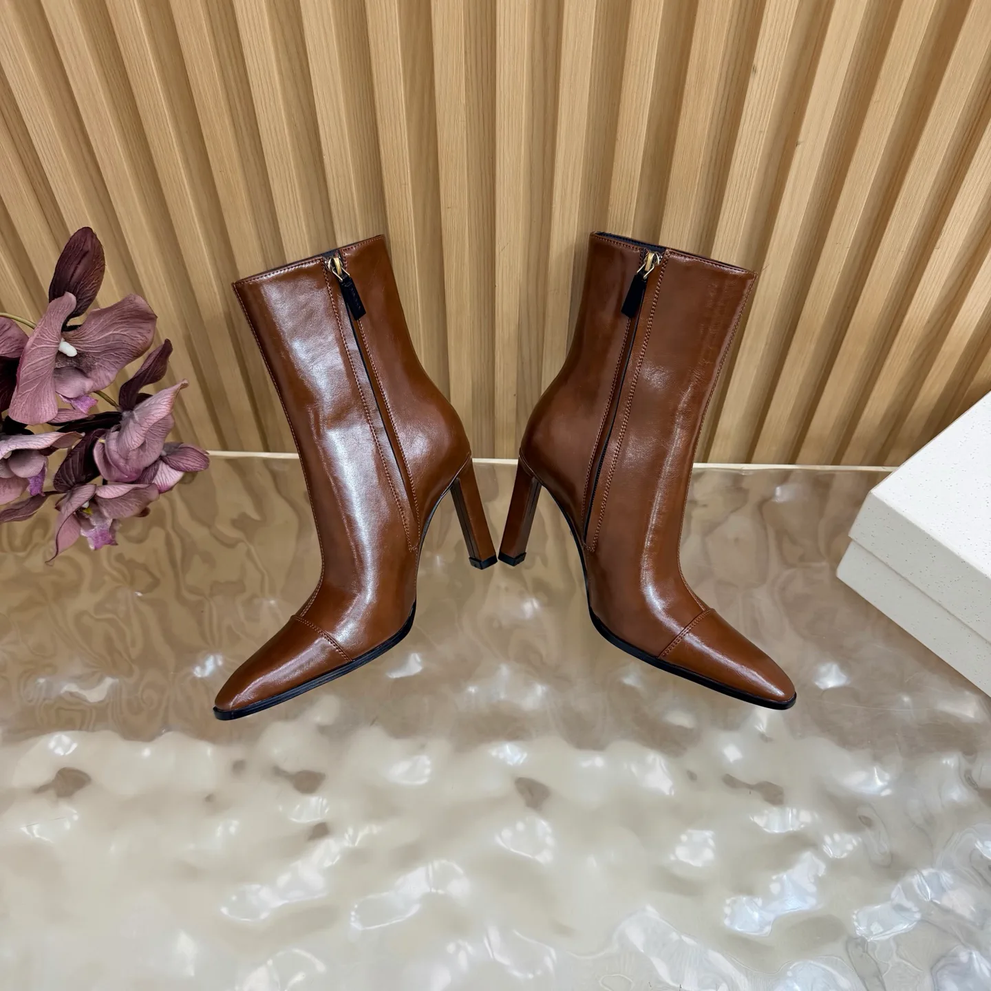 Women's Booties SAINT LAURENT 18508923
