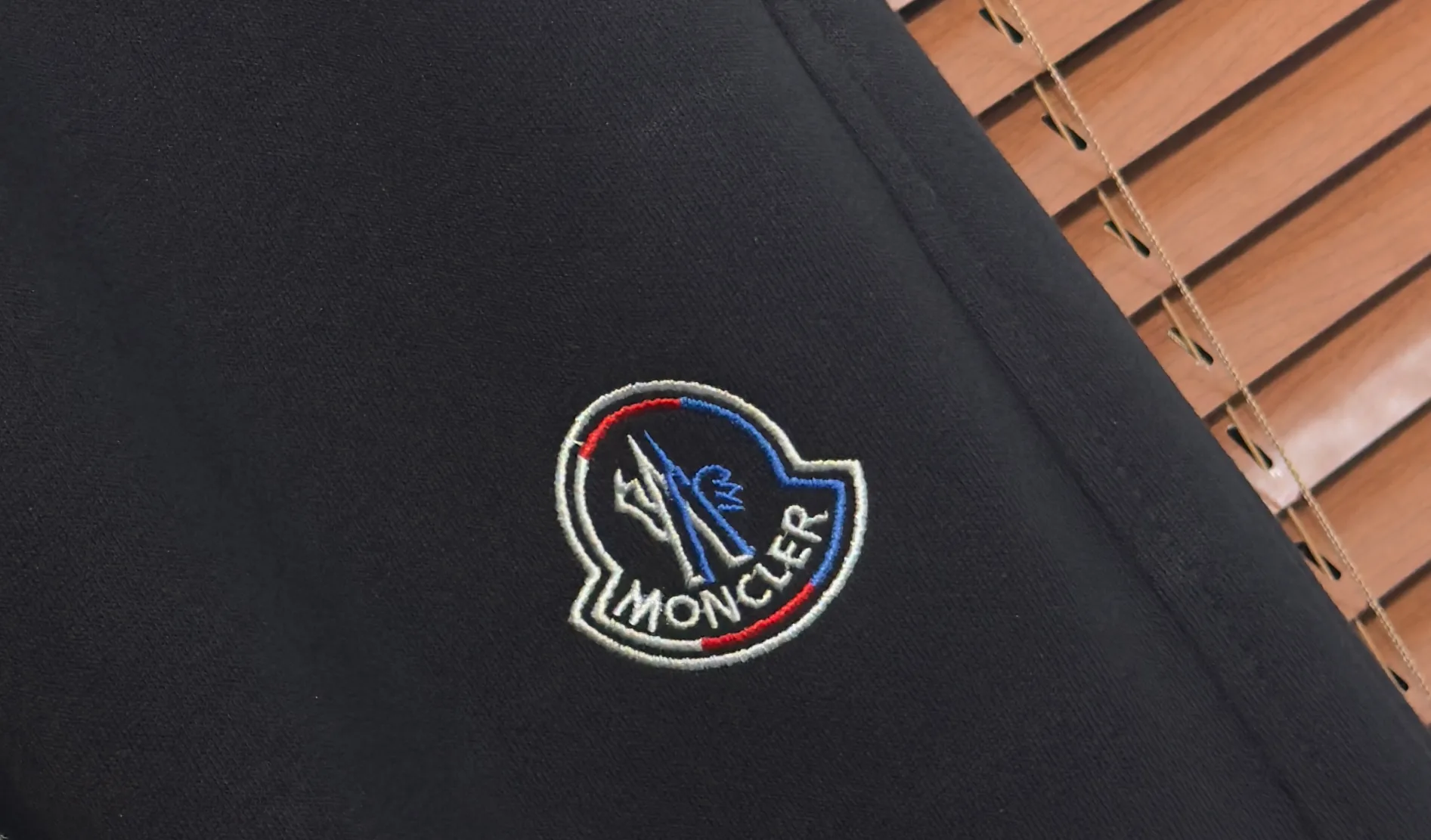 Men's Trousers MONCLER 18098312