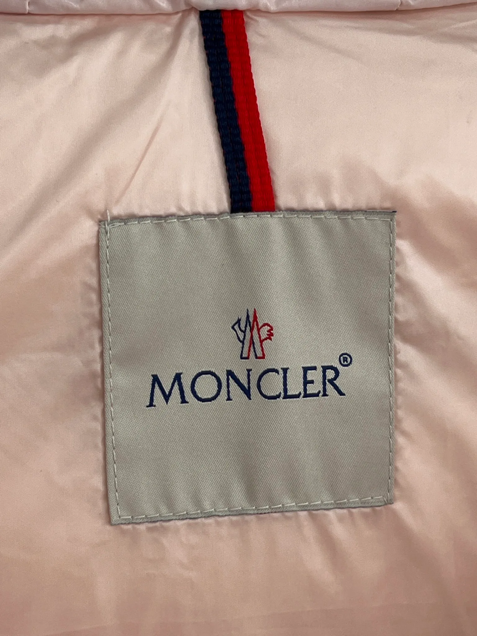 Women's Jackets And Down Jackets MONCLER 18416200