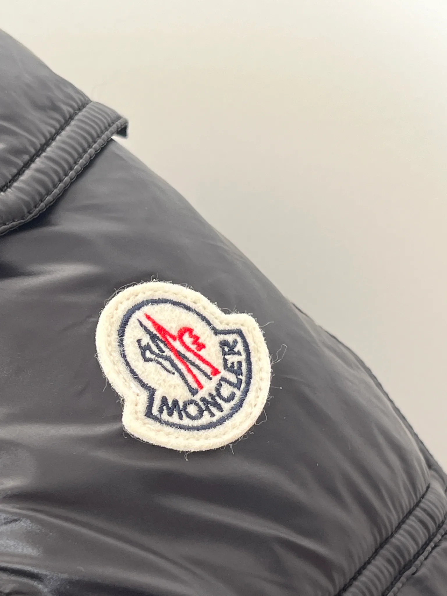 Women's Jackets And Down Jackets MONCLER 18416130