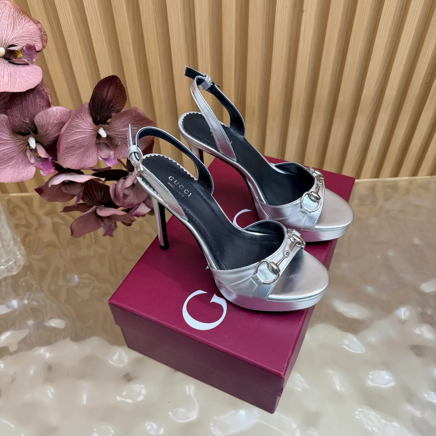 Women's Open-Toe Sandals GUCCI 17448815