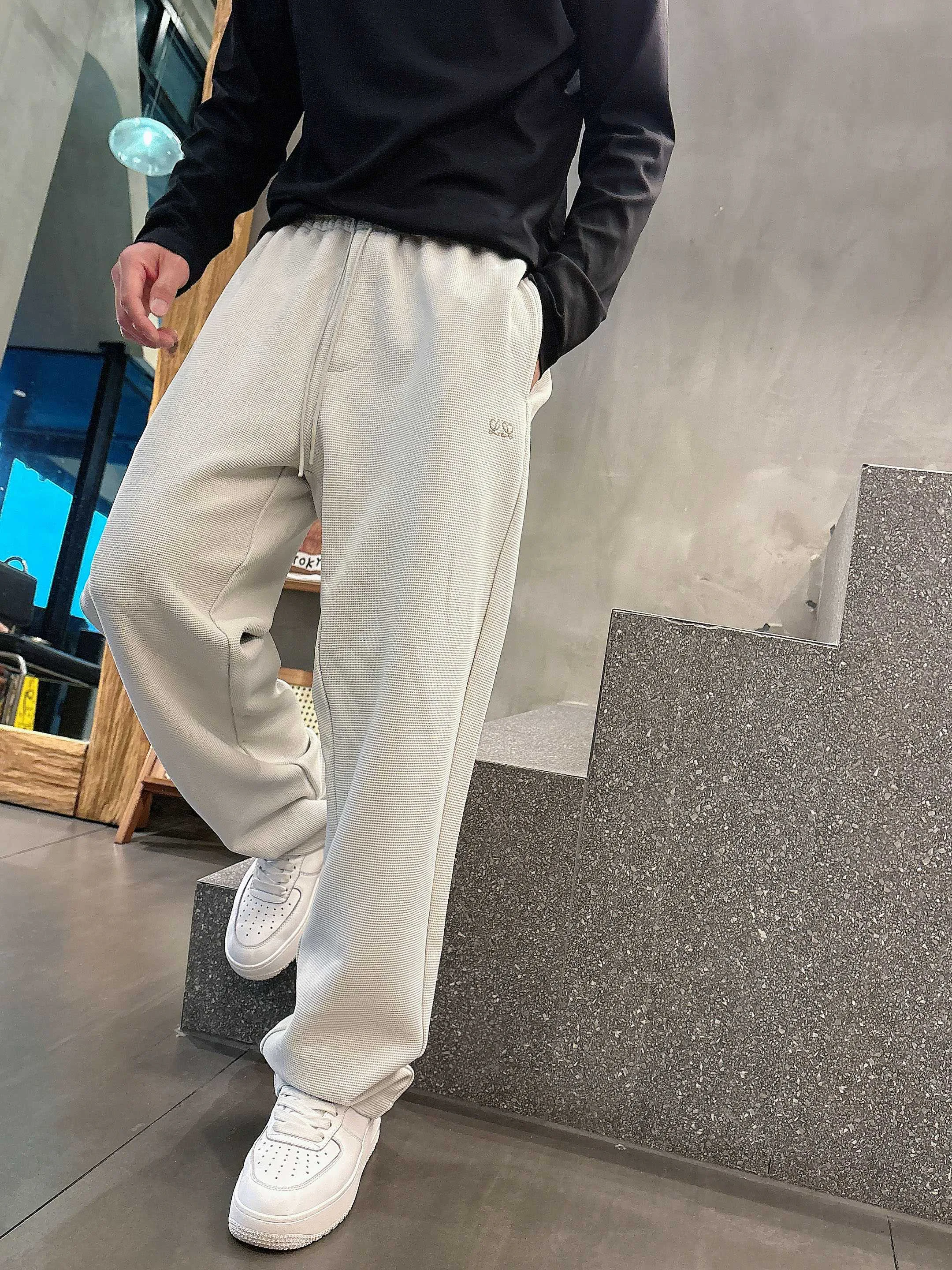 Men's Trousers LOEWE 17885219