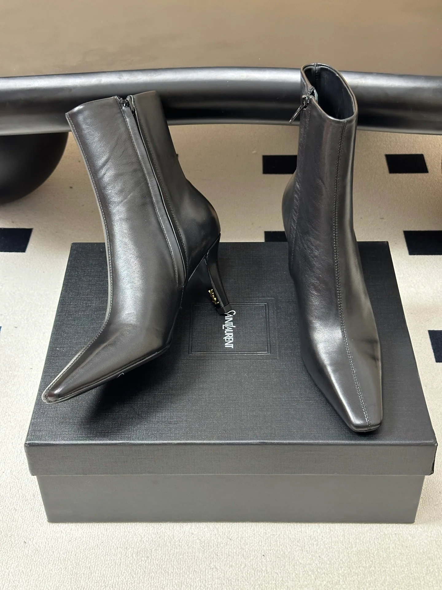 Women's Booties SAINT LAURENT 18492620