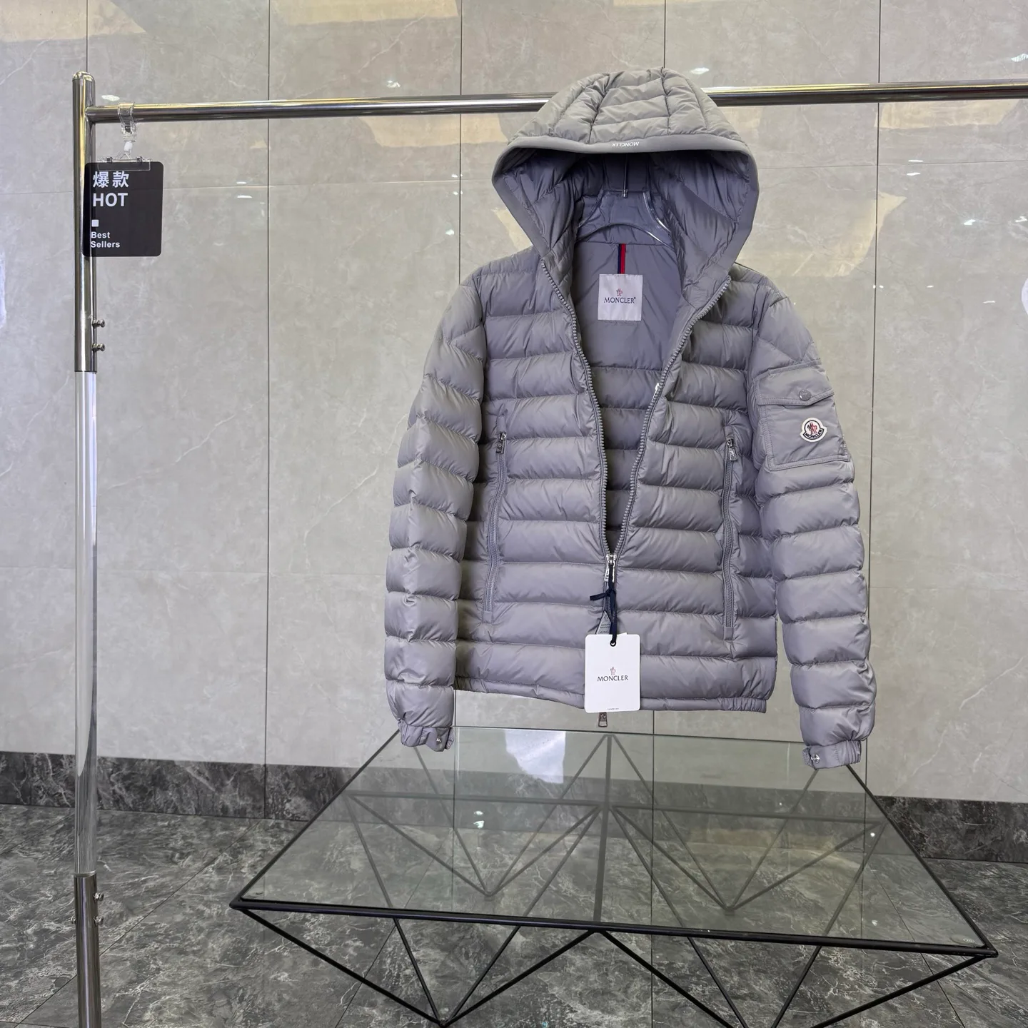Women's Jackets And Down Jackets MONCLER 17919909