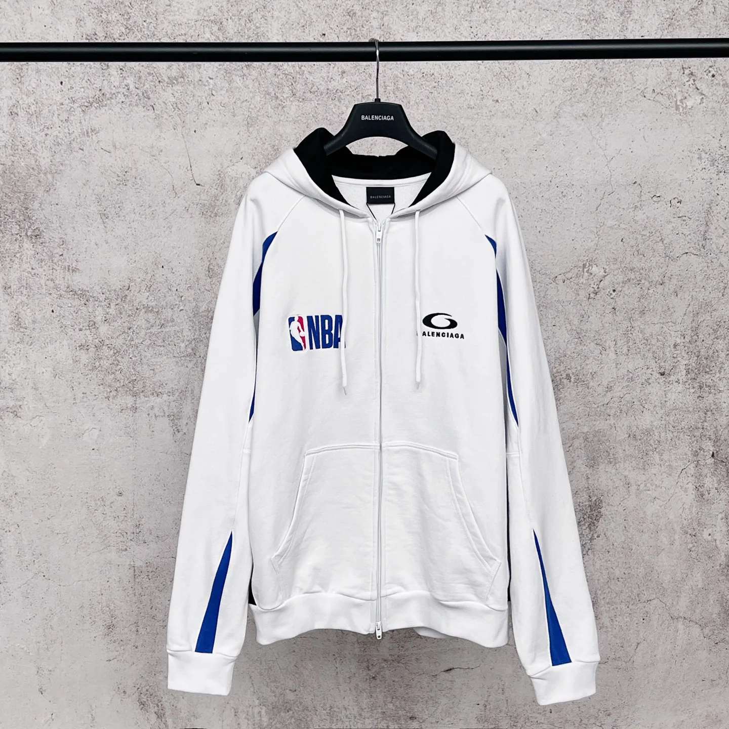 Men's Sweatshirts And Hoodies BALENCIAGA 17974887