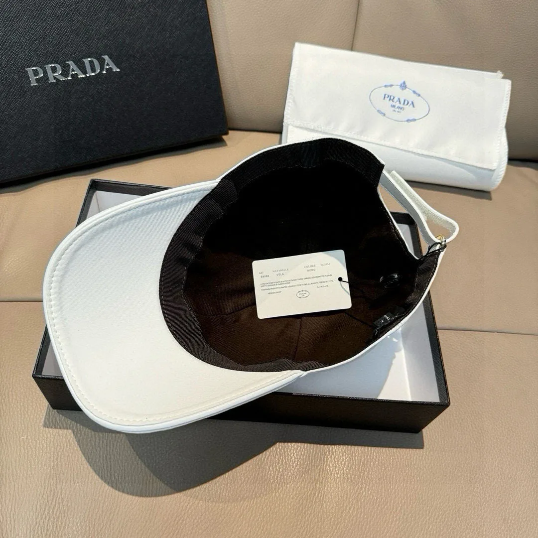 Hats PRADA 17515249