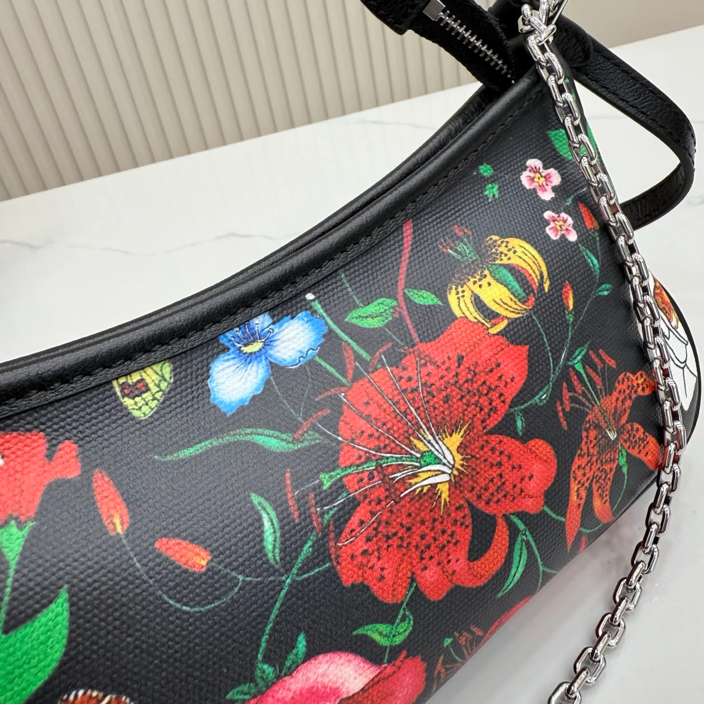 Women's Shoulder Bags GUCCI 17904056
