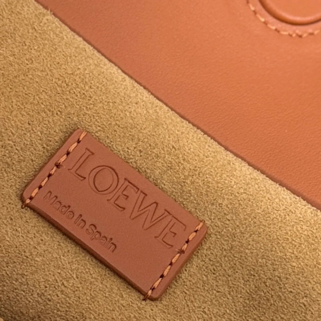 Women's Classic Handbags LOEWE 17937943