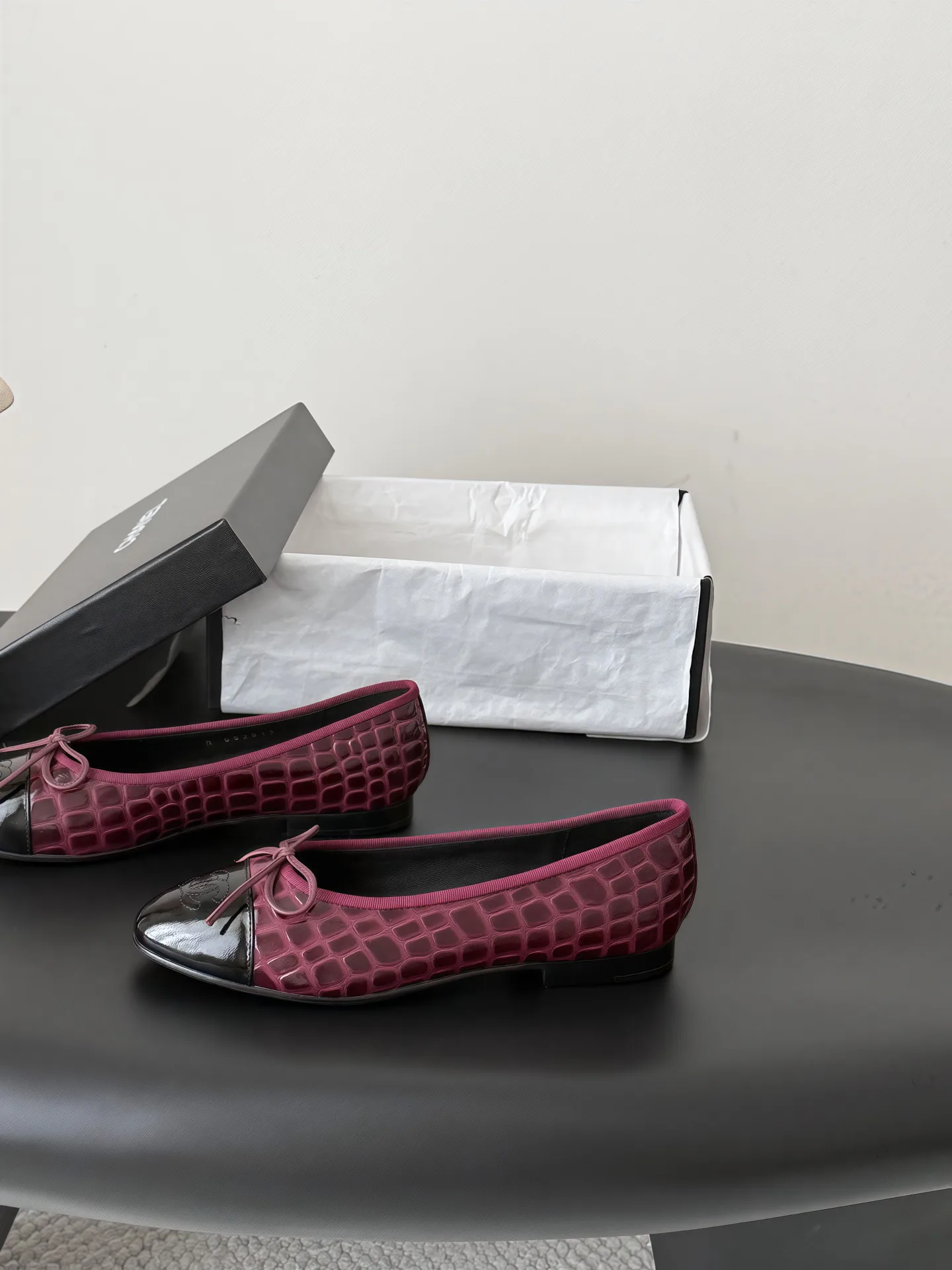 Women's Ballet Flats CHANEL 18083674