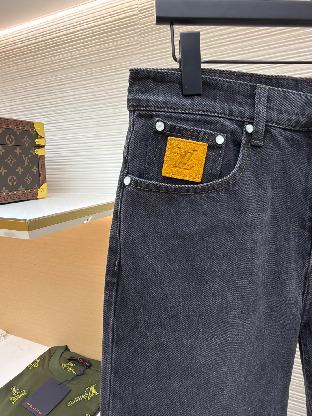 Men's Jeans LOUIS VUITTON 17480564