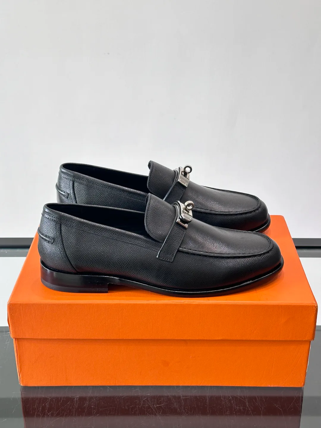 Men's Loafers And Dress Shoes HERMES 18055042