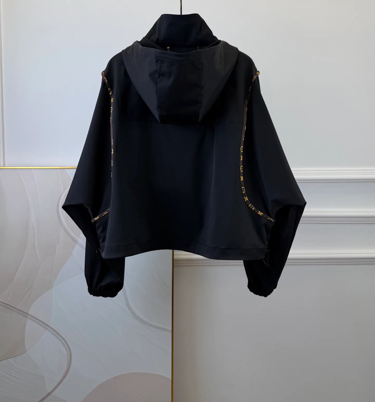 Women's Jackets And Down Jackets LOUIS VUITTON 18010713