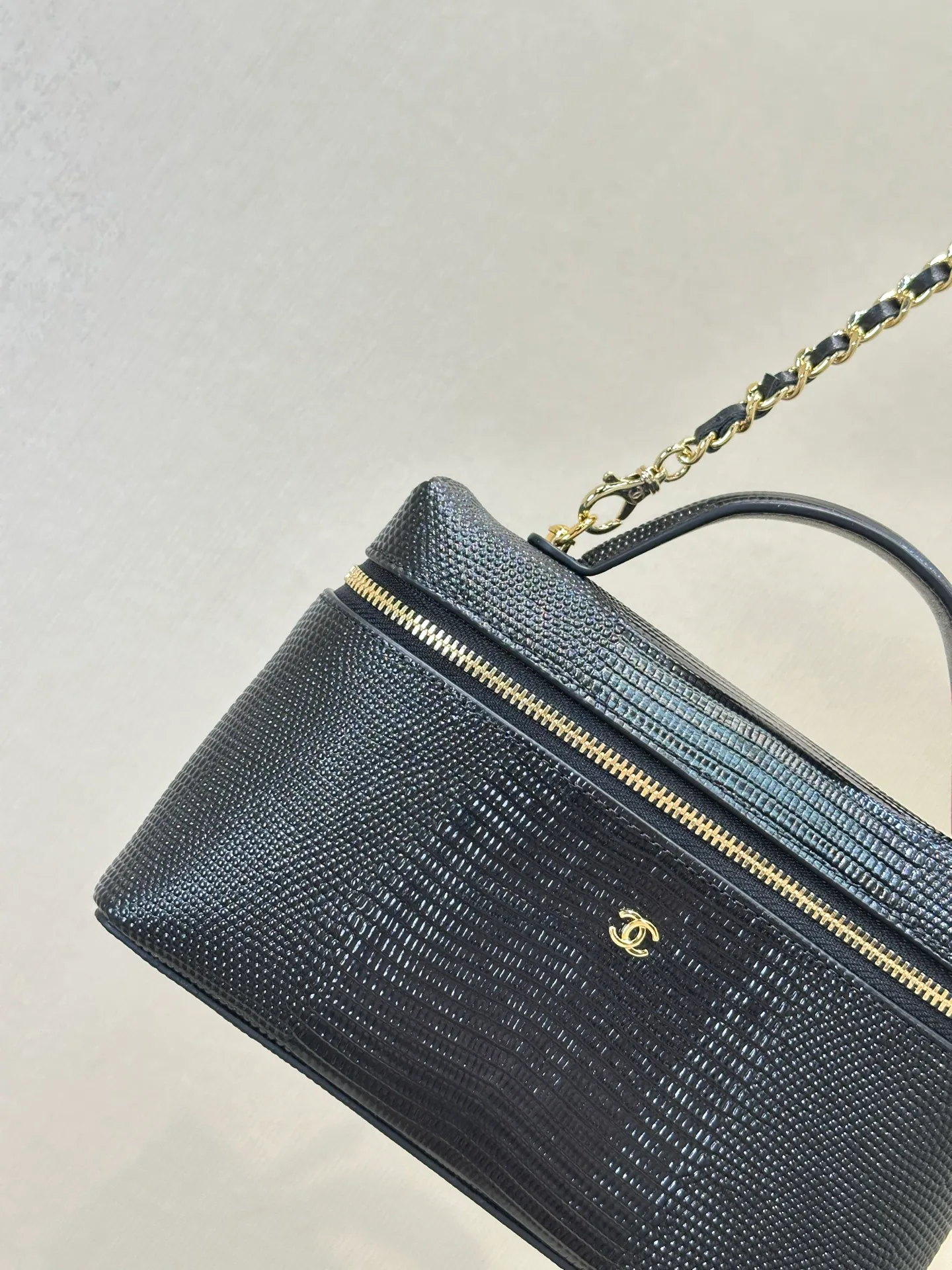 Women's Classic Handbags CHANEL 17439298