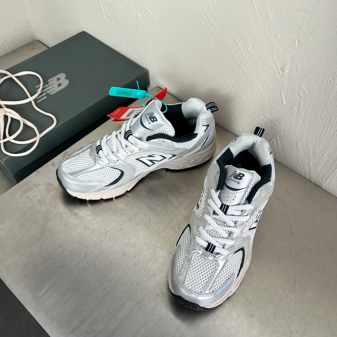 Women's Sneakers NEW BALANCE 17800631
