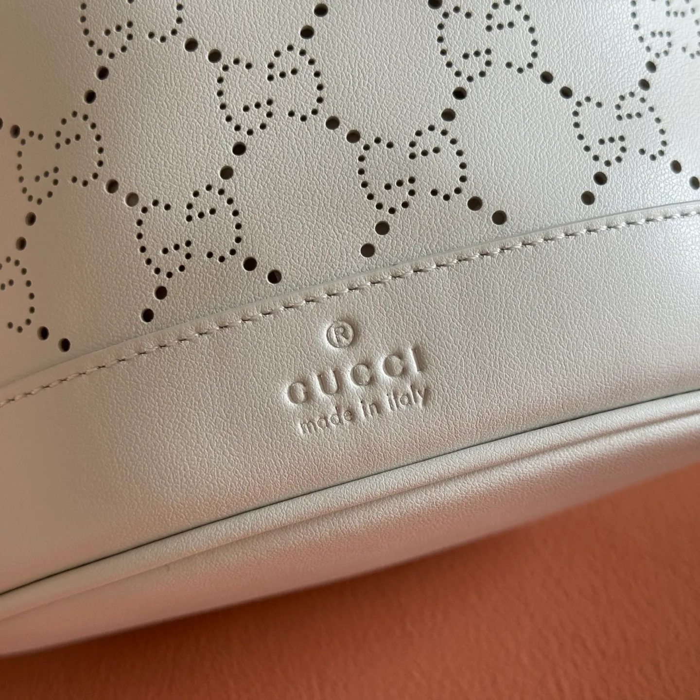 Women's Classic Handbags GUCCI 18148084