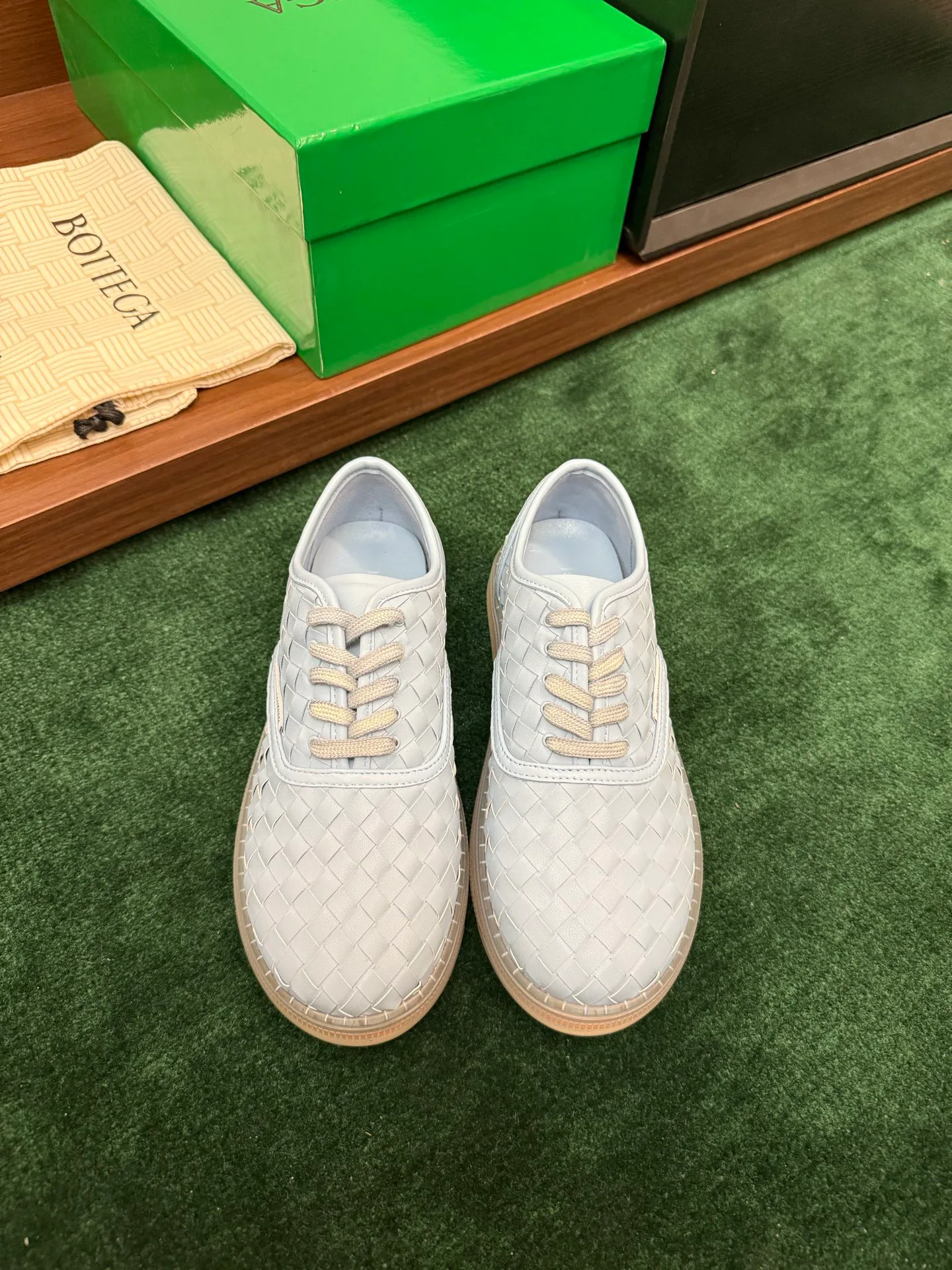 Women's Sneakers BOTTEGA VENETA 17386185