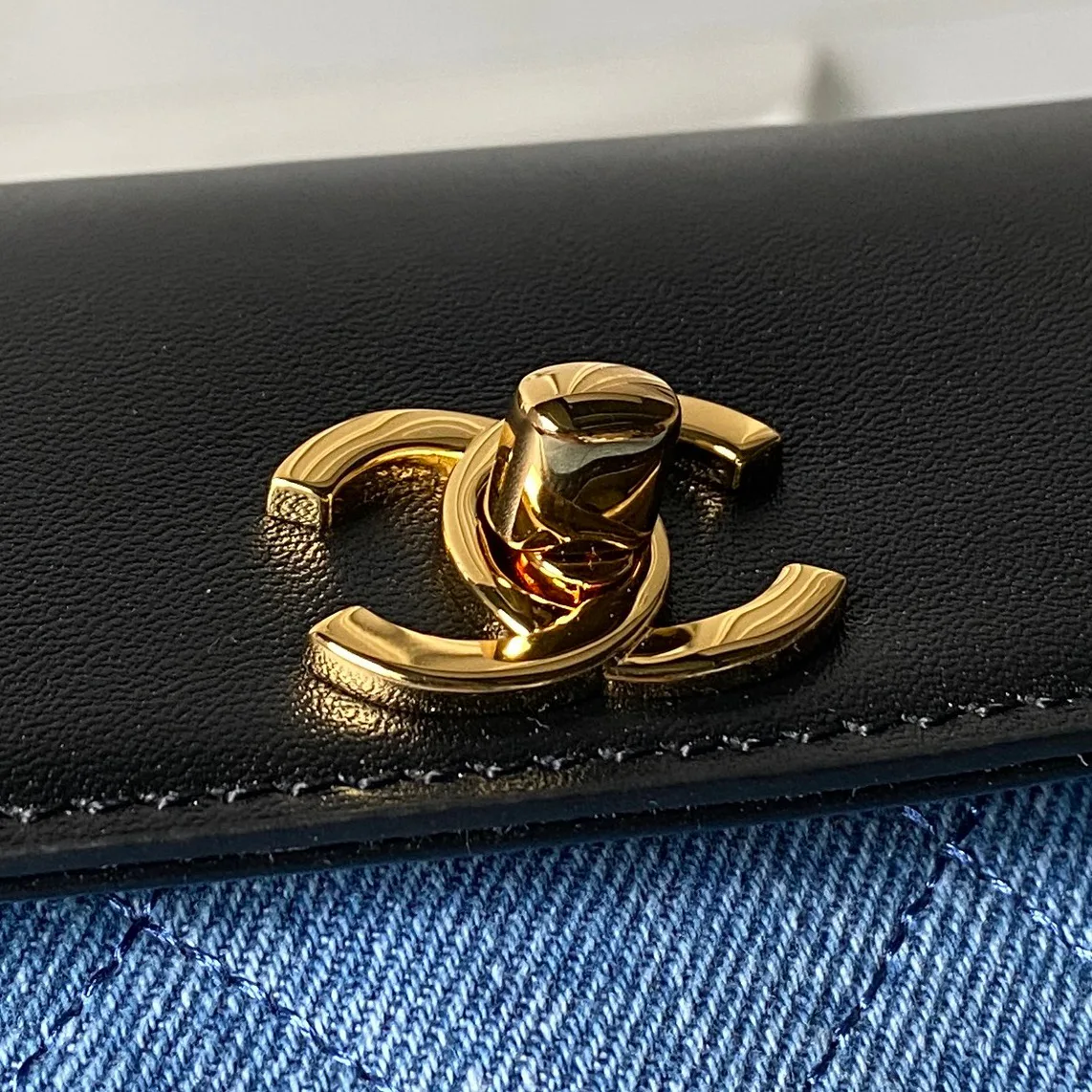 Women's Classic Handbags CHANEL 18207849