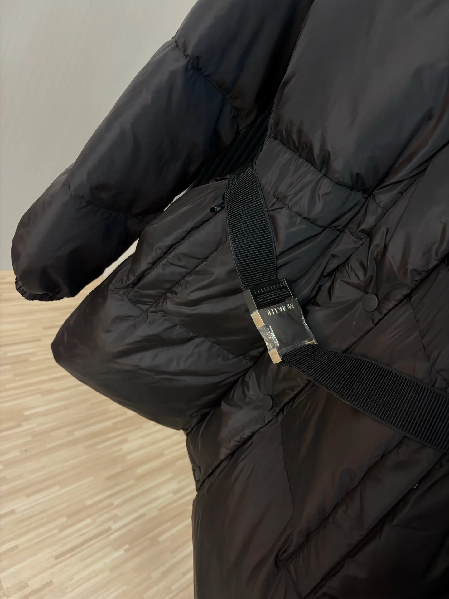 Куртки И Пуховики Мужские Moncler 18684592
