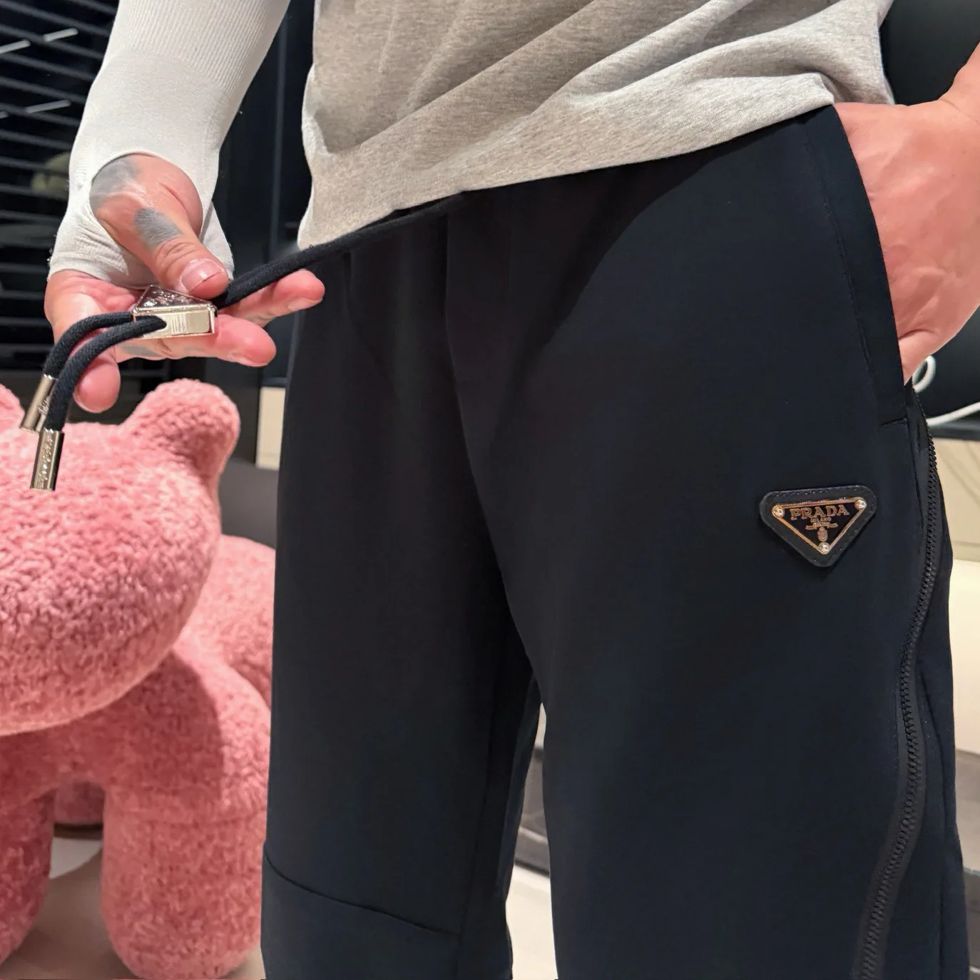 Men's Trousers PRADA 18499731