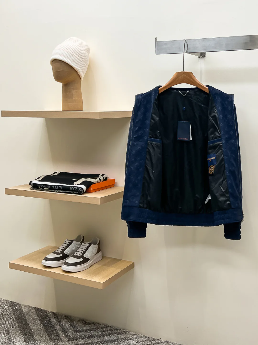 Men's Jackets And Down Jackets LOUIS VUITTON 18499110