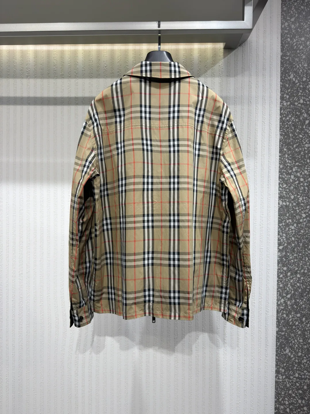 Men's Jackets And Down Jackets BURBERRY 17873338
