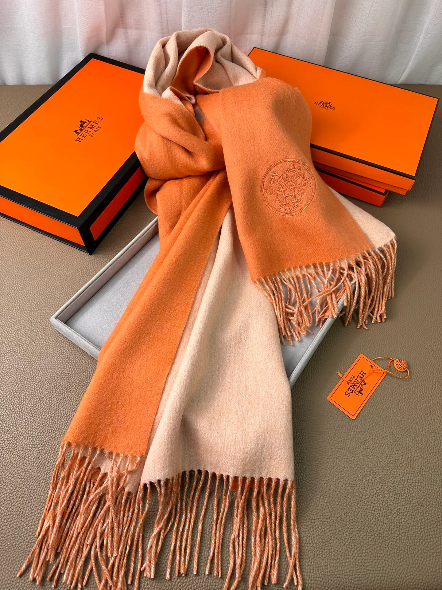 Scarves HERMES 18105097
