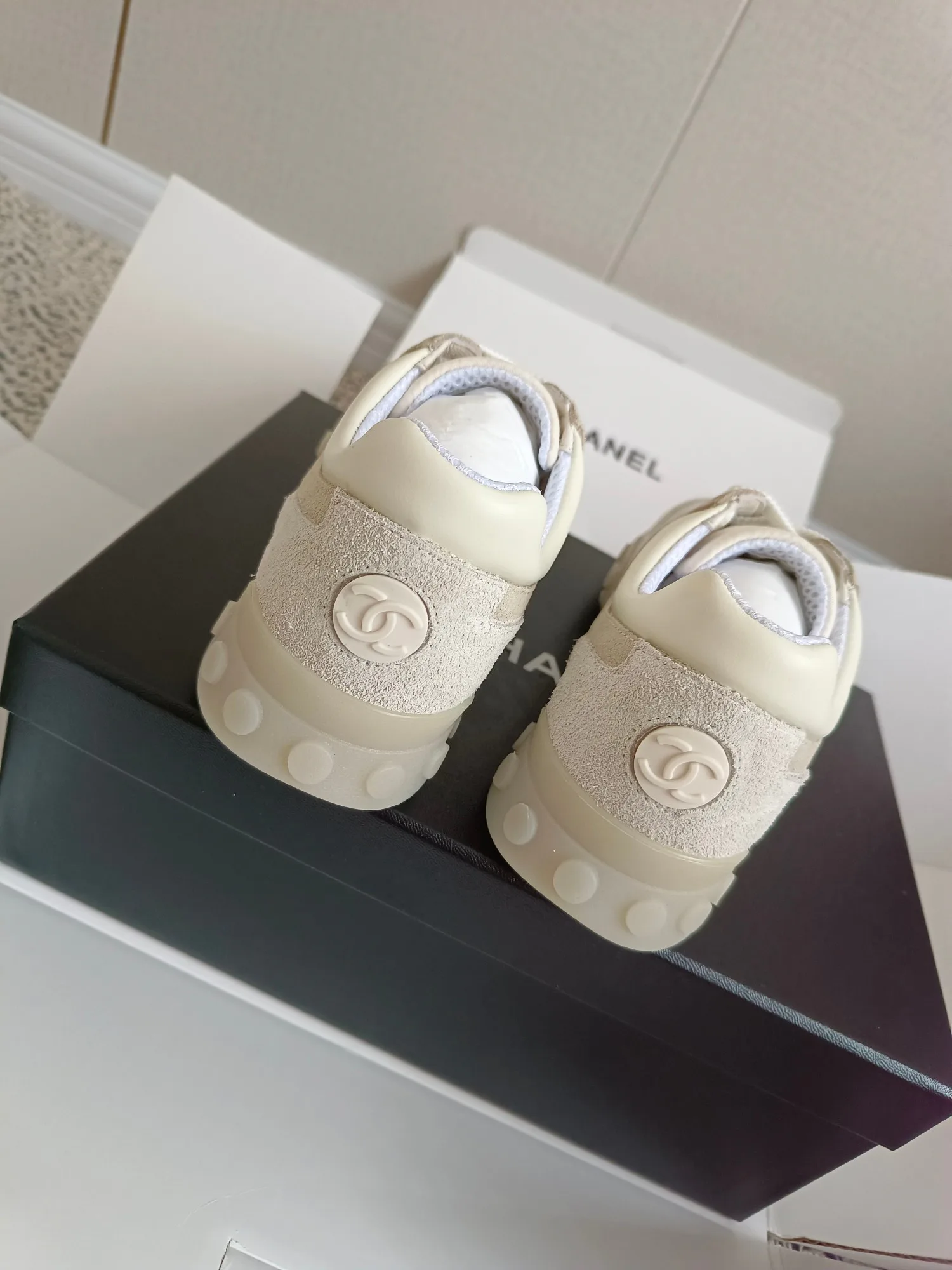 Women's Sneakers CHANEL 18475410