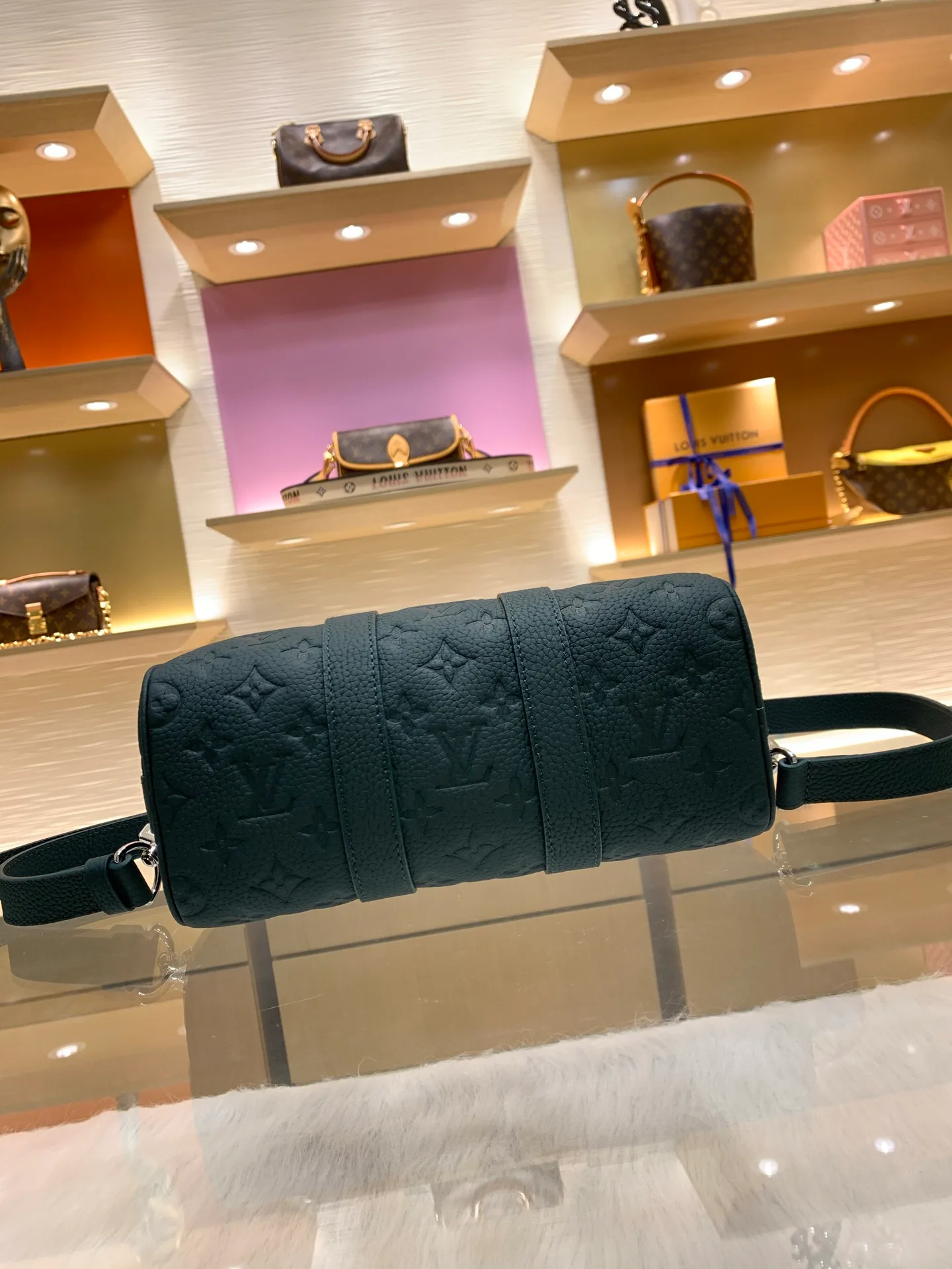 Women's Classic Handbags LOUIS VUITTON 19582543