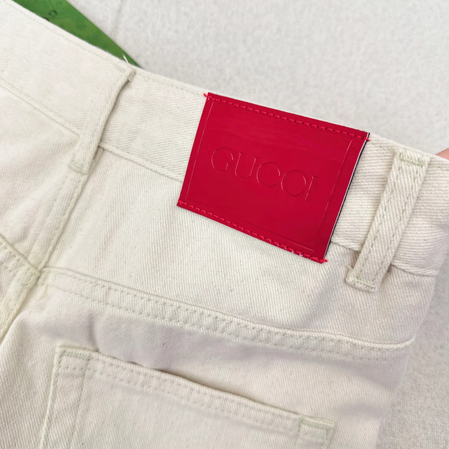 Джинсы Женские Gucci 18639928