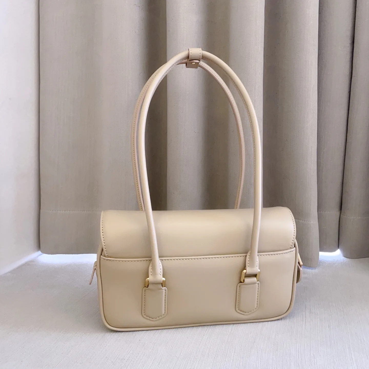 Women's Classic Handbags MIU MIU 18323216