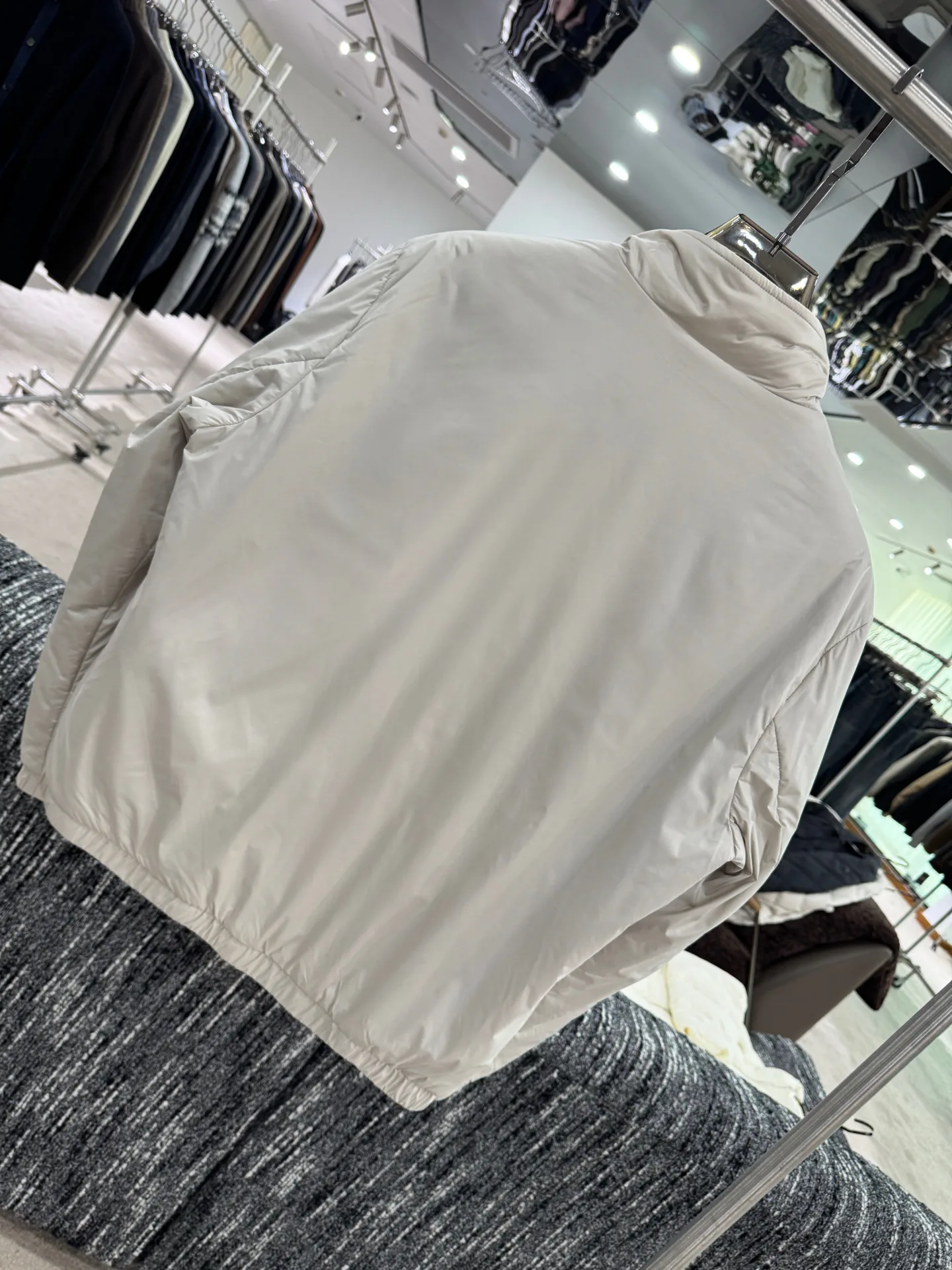 Men's Jackets And Down Jackets MONCLER 18084257