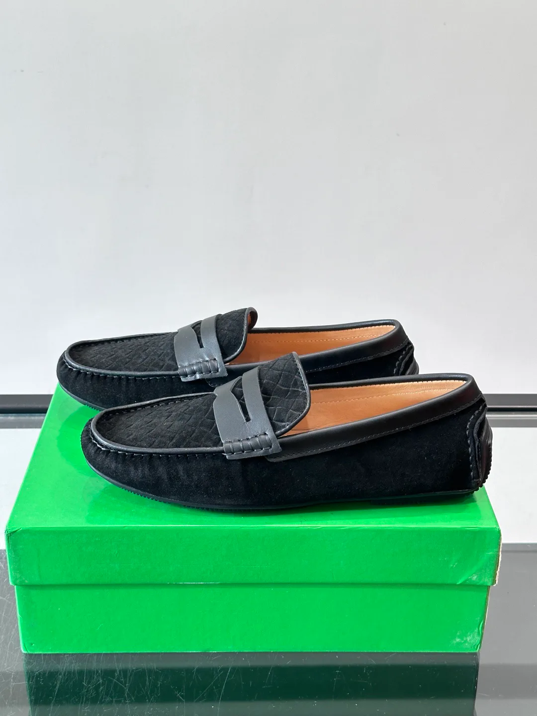 Men's Loafers And Dress Shoes BOTTEGA VENETA 18102730