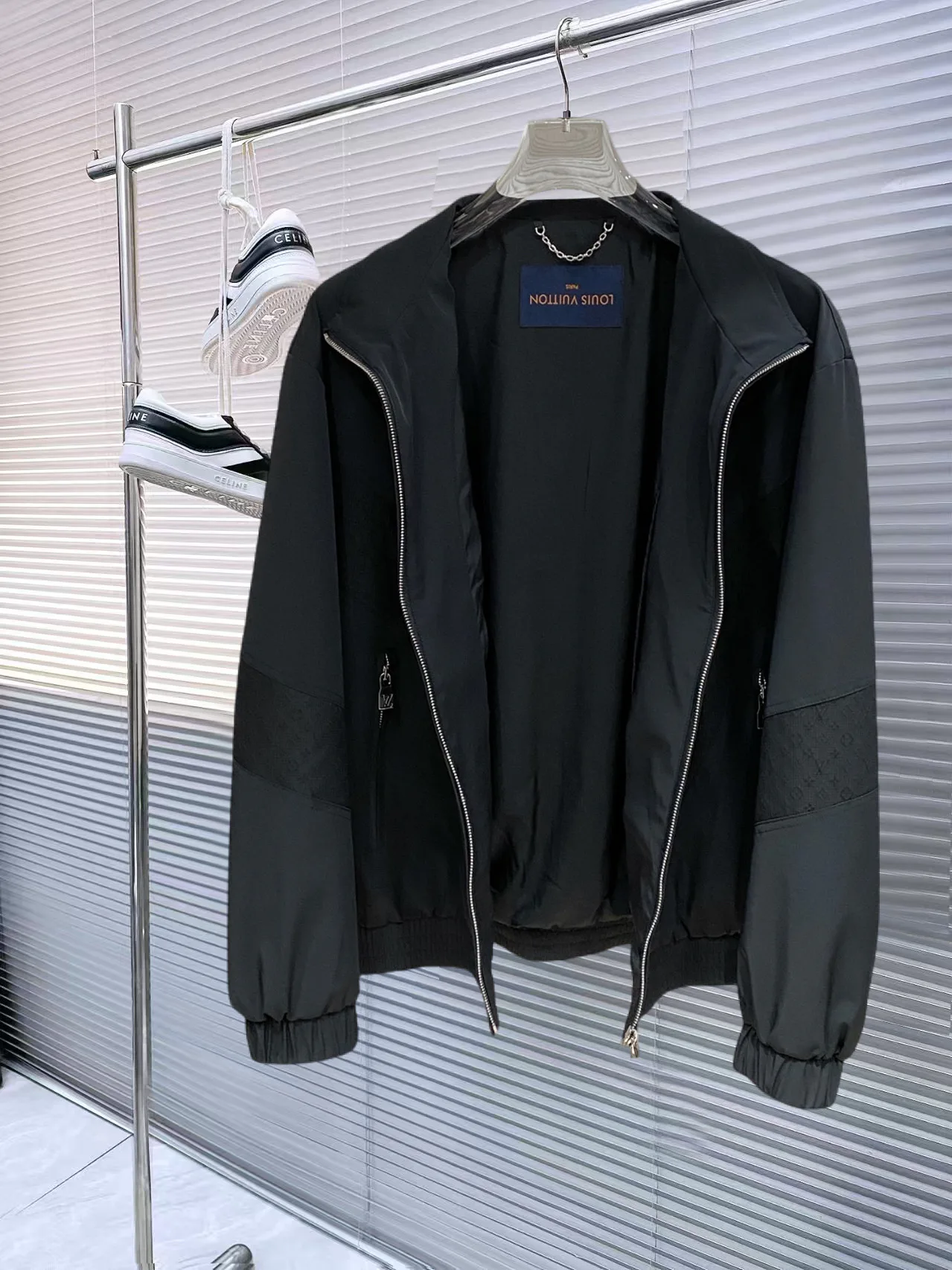 Men's Jackets And Down Jackets LOUIS VUITTON 17966741